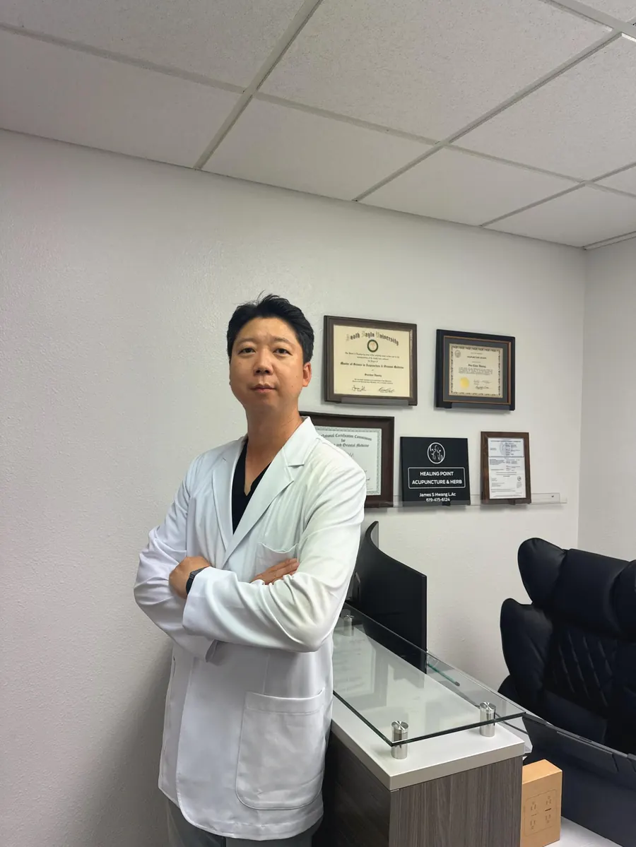 Soo Chun Hwang, L.Ac, in the clinic office
